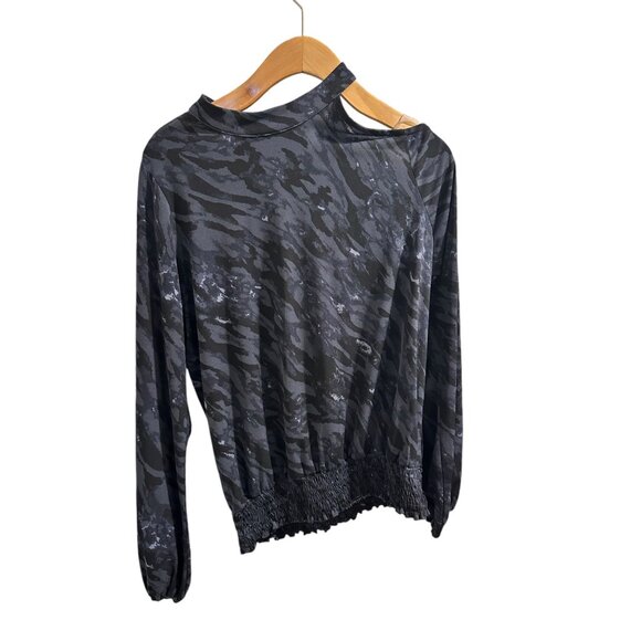 👗 2/$30 👗 Blue Brushstroke Hues Cold Shoulder Blouse with Cinched Waist sz S - Picture 3 of 10